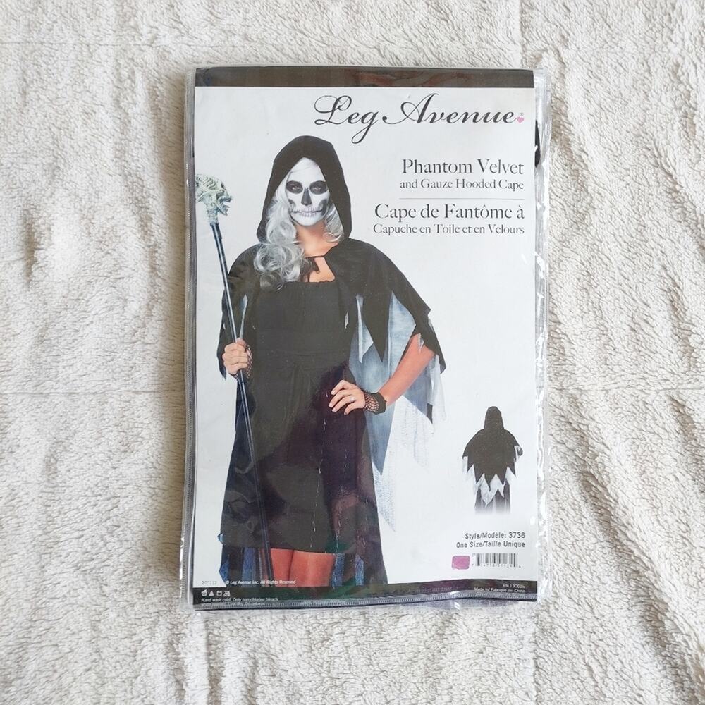 Leg‎ Avenue Phantom Velvet & Gauze Cape